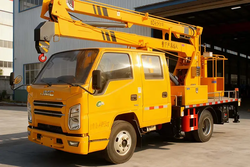 Közepes csuklós munkagép