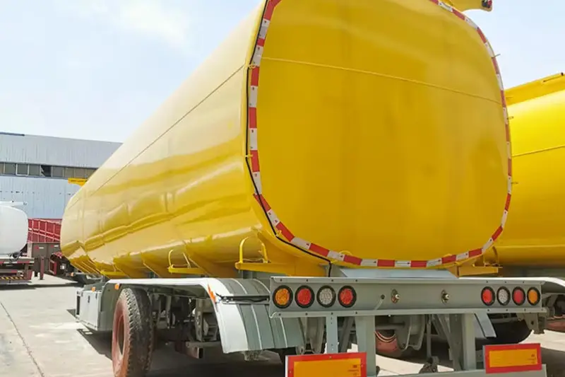 Tartálytest folyadék- és gázszállításhoz